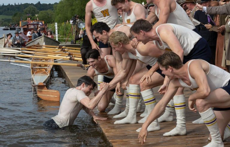 George Clooney signs “The Boys in the Boat”, a film without breath or tone