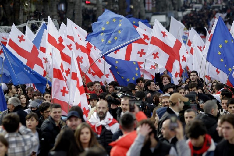 Georgia |  Tens of thousands of people hail EU candidate status in the streets