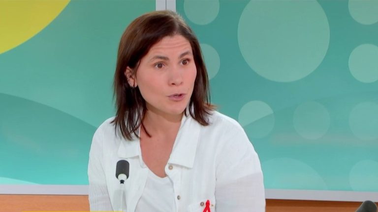 “In France 5,000 people a year discover their HIV status”, indicates the scientific director at Sidaction