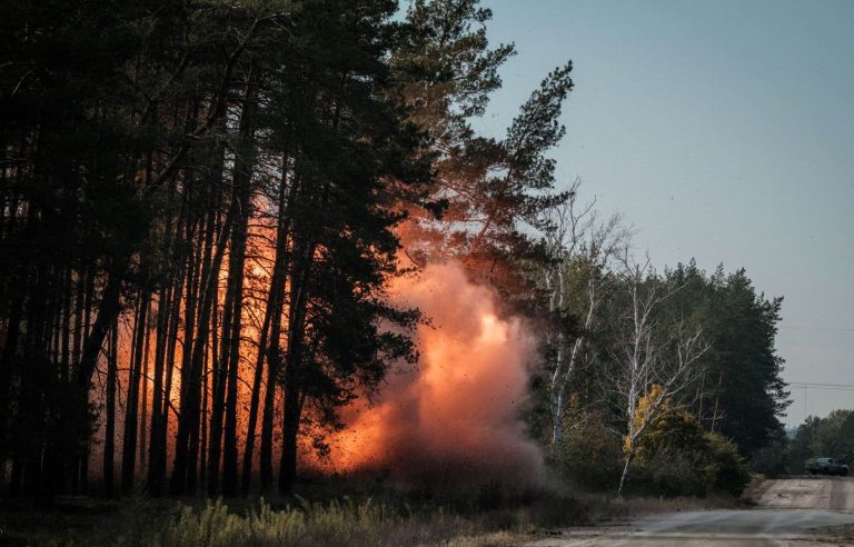 In Ukraine, the Russian invasion also “massively” destroys the environment