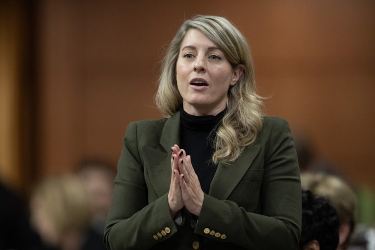 Israel and Hamas at war |  Minister Joly meets her Middle Eastern counterparts