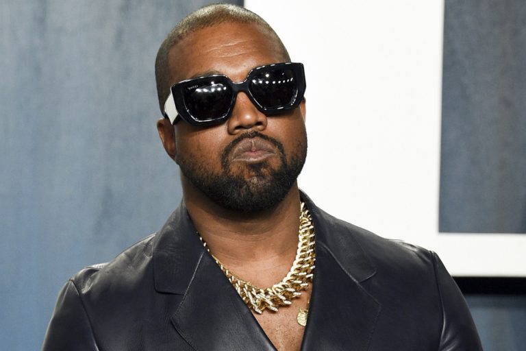 Kanye West apologizes to the Jewish community, a year after anti-Semitic remarks