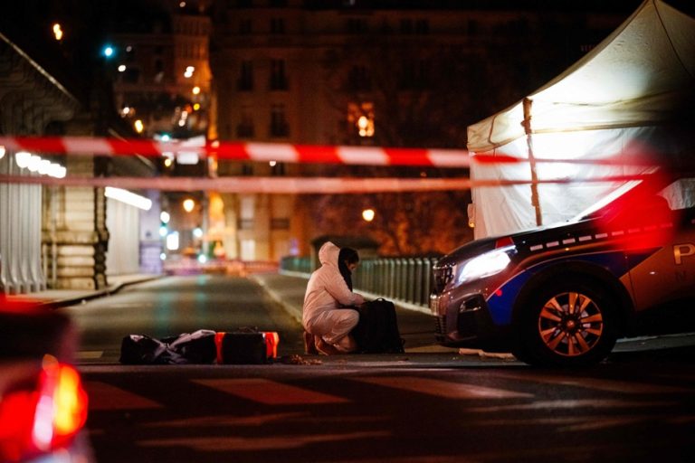 Knife attack |  Story of a nocturnal attack in tourist Paris