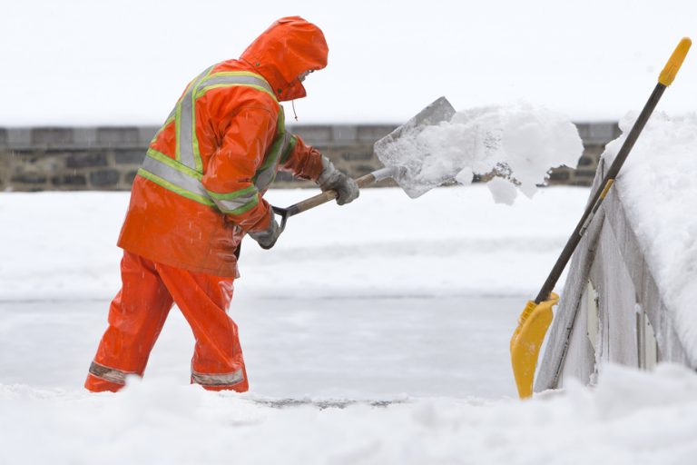 Laval |  Blue-collar workers on strike in arenas in mid-December