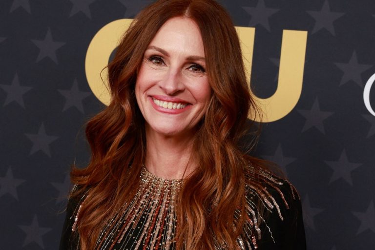 Leave the World Behind |  The stress-free apocalypse according to Julia Roberts