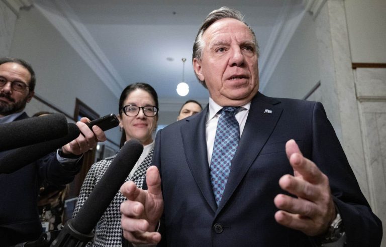 Legault asks teaching unions to “stop the strike”