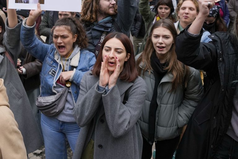 Legislative elections in Serbia |  Opponents announce blockade of Belgrade streets