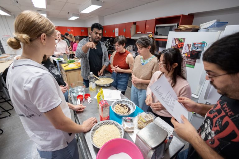 Life, the city |  The pleasure of cooking between students