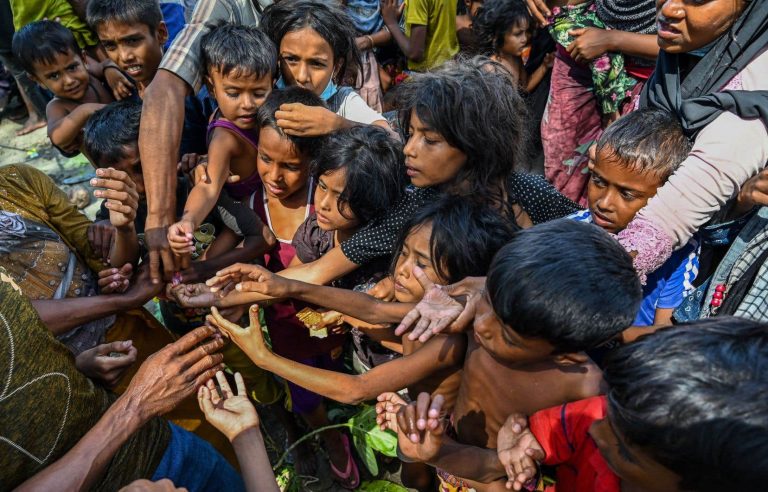 More than 300 Rohingyas land on Indonesian shores