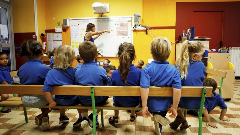 Organization, cost, monitoring… how could the deployment of the uniform take place at school?