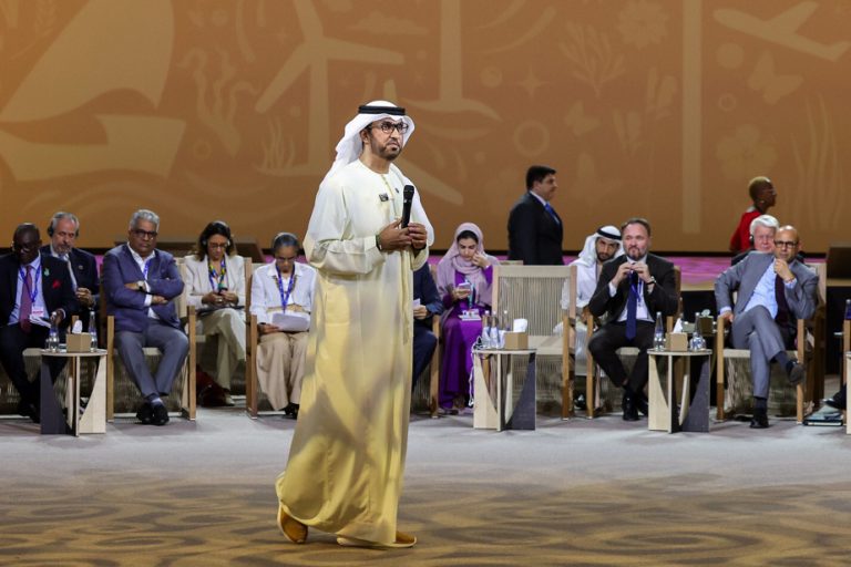 Press at COP28 |  A traditional Islamic session to unblock the negotiations