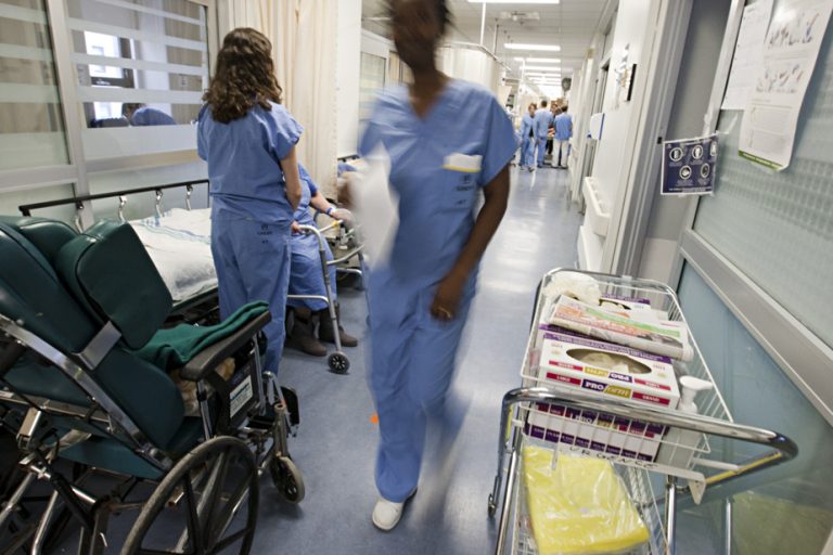 Quebec plans delays in health services