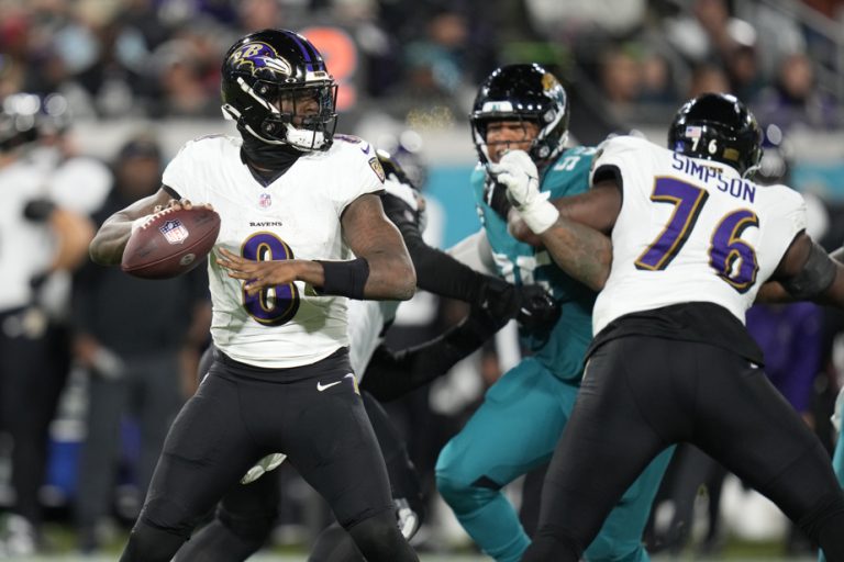 Ravens win 23-7 against Jaguars and will be in the playoffs