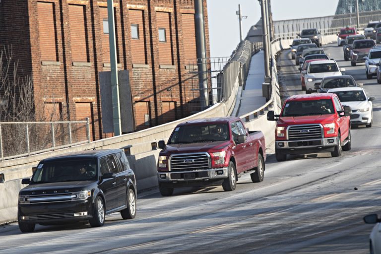 Registration of polluting vehicles |  The CAQ accused of allowing a “blue tax”