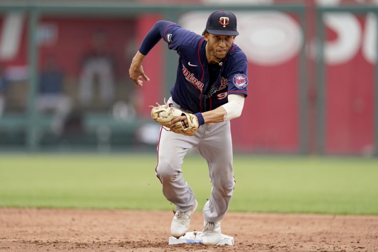 Retirement time for shortstop Andrelton Simmons