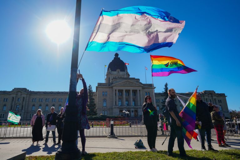 Saskatchewan |  Trans students: complaints about pronouns and sex education at school