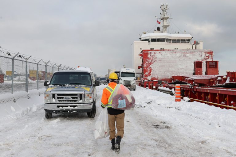 Story |  Sailors’ Santa Claus