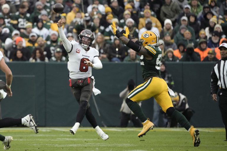 Sunday in the NFL |  Mayfield leads Buccaneers to 34-20 win over Packers