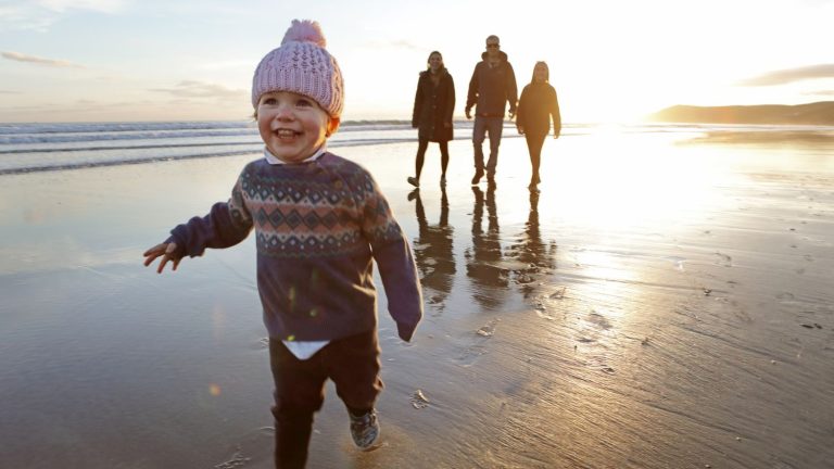 “The Tender Image of Happiness” by Yves Duteil, a beautiful family photo