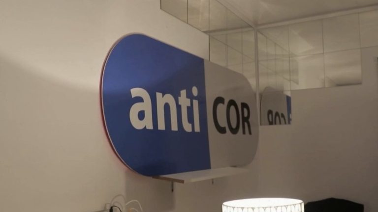 The anti-corruption association Anticor denounces the non-renewal of its approval by the government