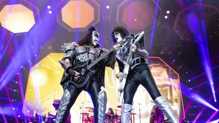 The legendary rock group Kiss will now perform on stage in the form of holograms