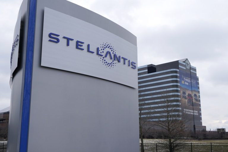 United States |  Stellantis warns more than 3,500 employees of possible layoffs