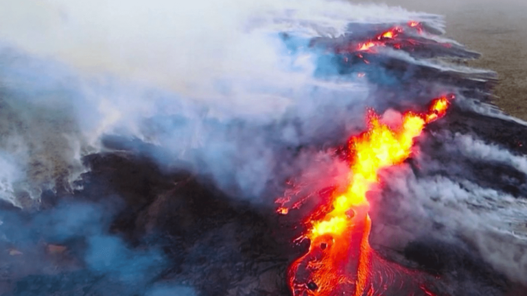 VIDEO.  In Iceland, the inhabitants of Grindavík under threat from the volcano