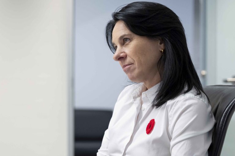 Valérie Plante is “getting better and better”, but is slowing down the pace