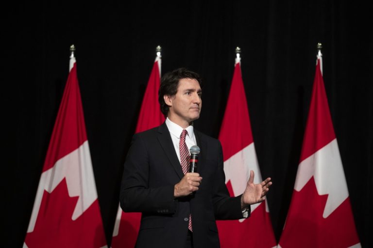 Video of the group saluting Ottawa |  Trudeau reiterates his condemnation of Hamas