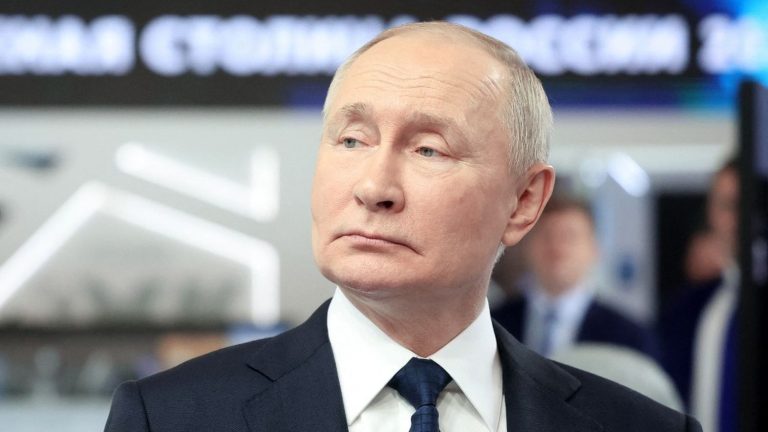 Vladimir Putin promises to make his country a “sovereign power” if re-elected