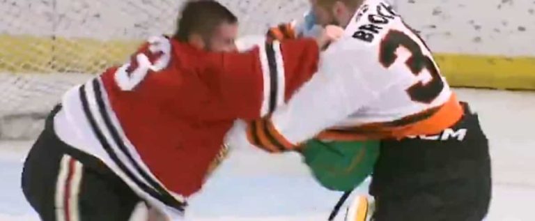 WATCH: A rare goalie brawl!