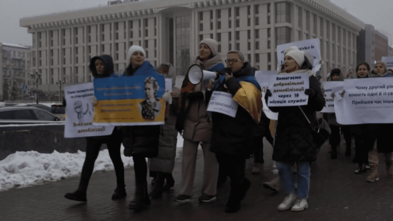 War in Ukraine: women demonstrate to demand the return of their loved ones mobilized on the front