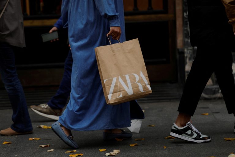 Zara withdraws controversial ad