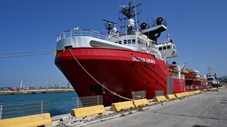 ambulance ship “Ocean Viking” rescues 244 people in the Mediterranean Sea