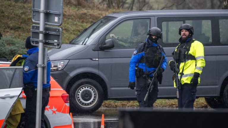 “dangerous” shooter wanted after killing two people in the Alps