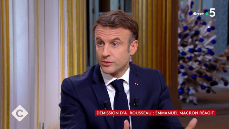 Emmanuel Macron says he assumes a “useful text”, “the shield that we lacked”