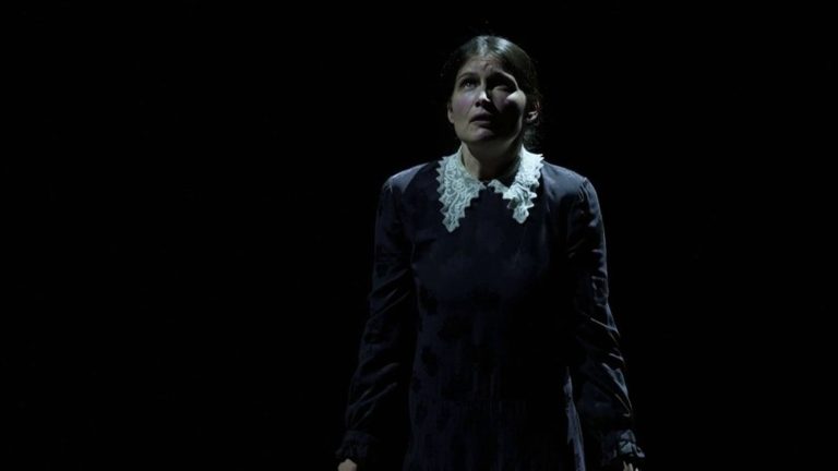 in the theater, Laetitia Casta and Roschdy Zem bring Ettore Scola’s film back to life