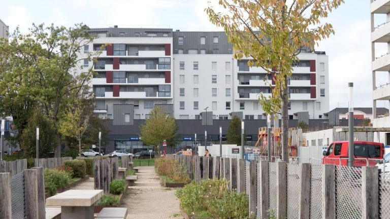 nearly 300,000 social housing units are thermal sieves