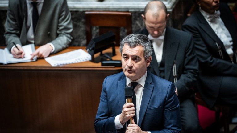 the adoption of the rejection motion would be “a denial of democracy”, believes Gérald Darmanin