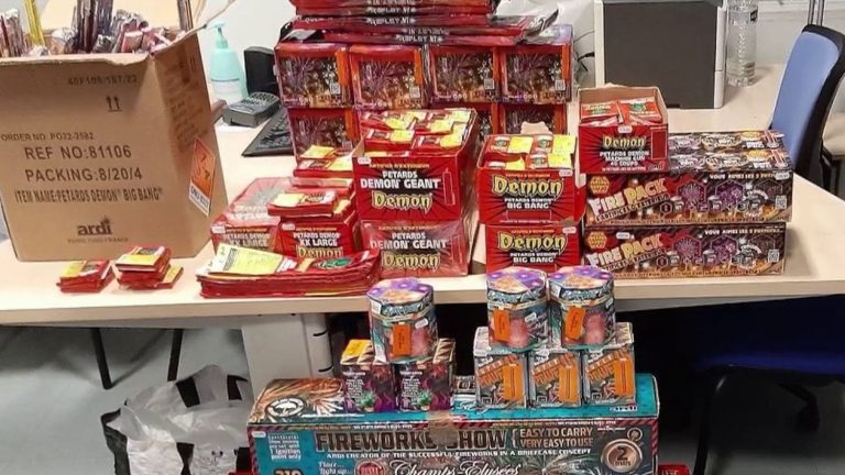 the sale of fireworks mortars under close surveillance