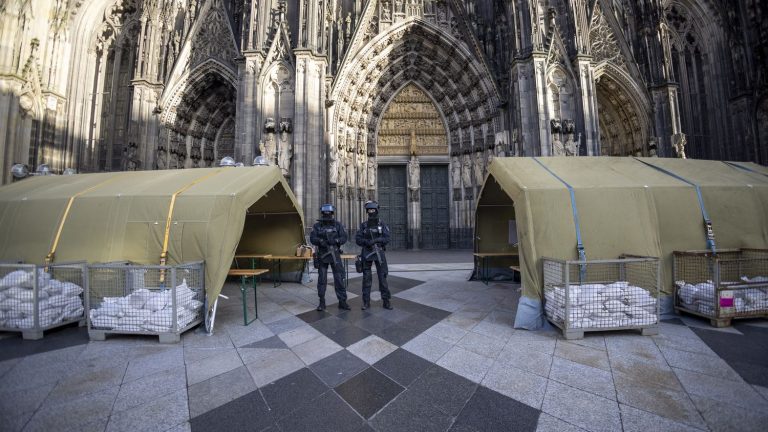 three people arrested in connection with planned attack on Cologne Cathedral