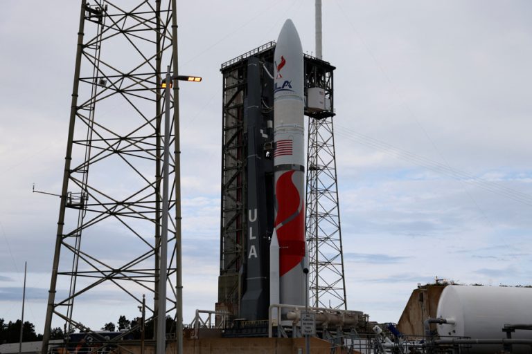 A new rocket carrying an American lander will take off on Monday