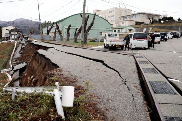 Earthquakes in central Japan kill at least 30 people