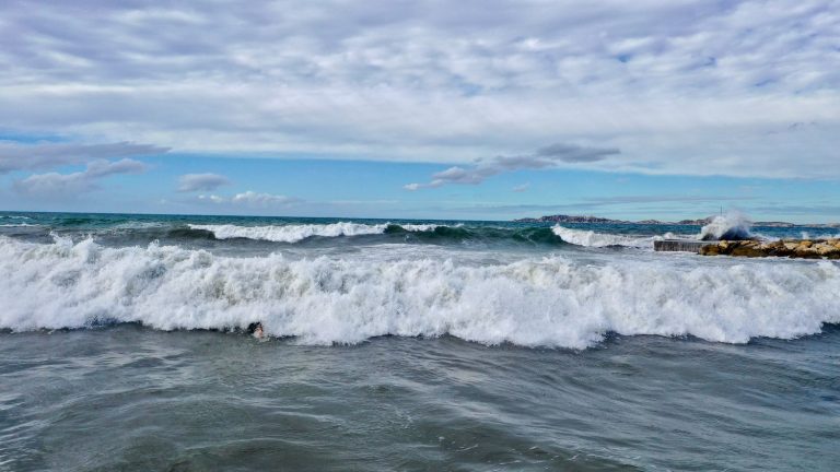 A tsunami warning exercise carried out Friday morning on the Mediterranean coast