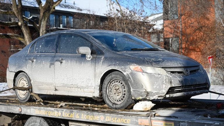 A woman targeted by gunfire in the middle of a highway in Montreal