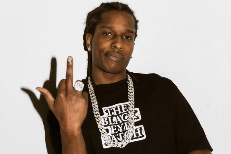 Accused of shooting ex-friend |  Rapper A$AP Rocky pleads not guilty