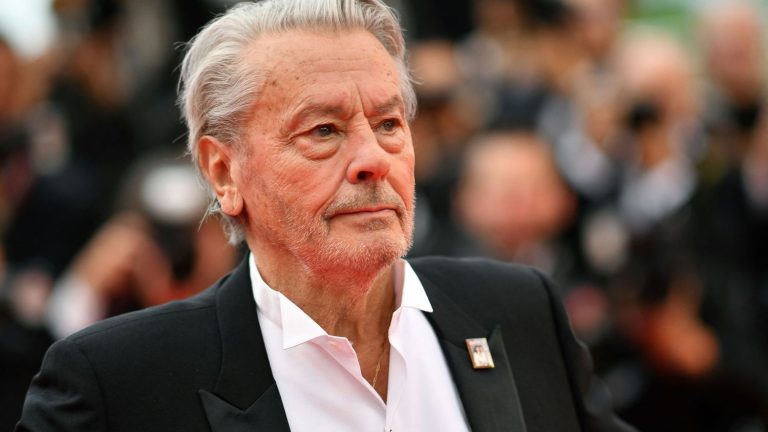 Alain Delon separates from a lawyer who claimed to represent him