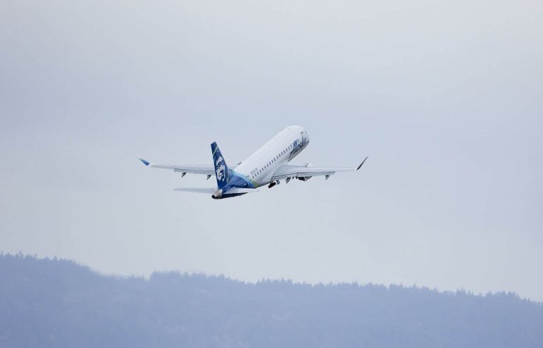 Alaska Airlines is flying its Boeing 737 Max 9 again