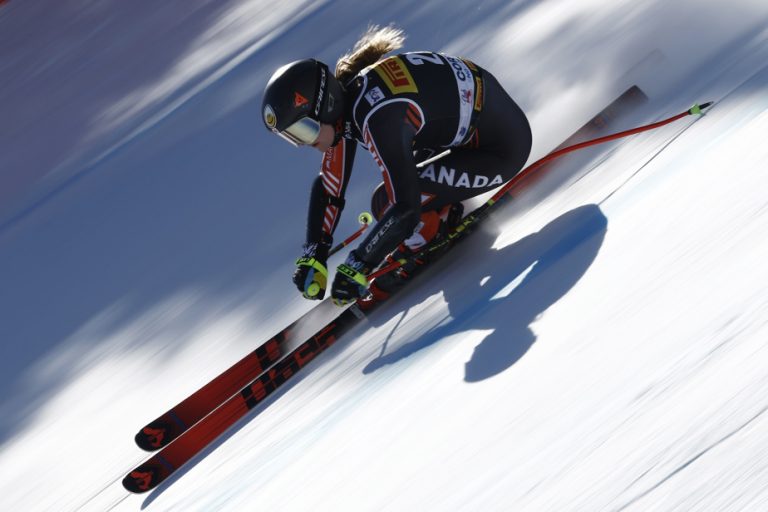 Alpine Skiing World Cup |  Serious fall of Valérie Grenier