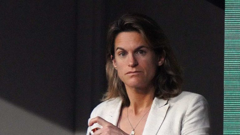 Amélie Mauresmo files a complaint against her wife for “harassment”: “I am going through hell”